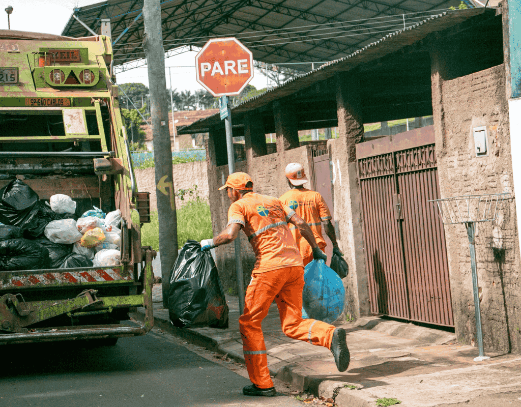 Trusted junk hauling and trash disposal services in San Diego by San Diego Junk Removal.
